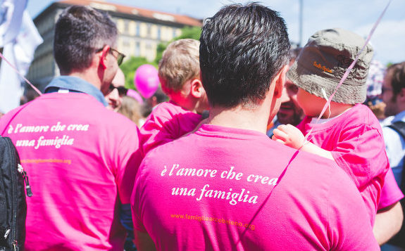 Torino – Il prefetto scrive al sindaco “Stop alle registrazioni dei figli delle coppie gay” – Lo Russo: “Sono amareggiato”