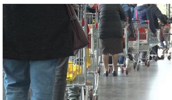 Torino – Pusher scelgono un supermercato come punto vendita per la droga: scoperti e arrestati