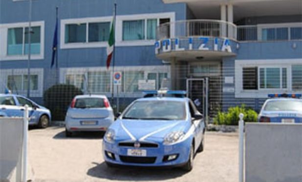 Torino – Pusher ‘sbadato’: va dalla Polizia per una pratica d’affitto, scoprono che era ricercato per droga. Arrestato