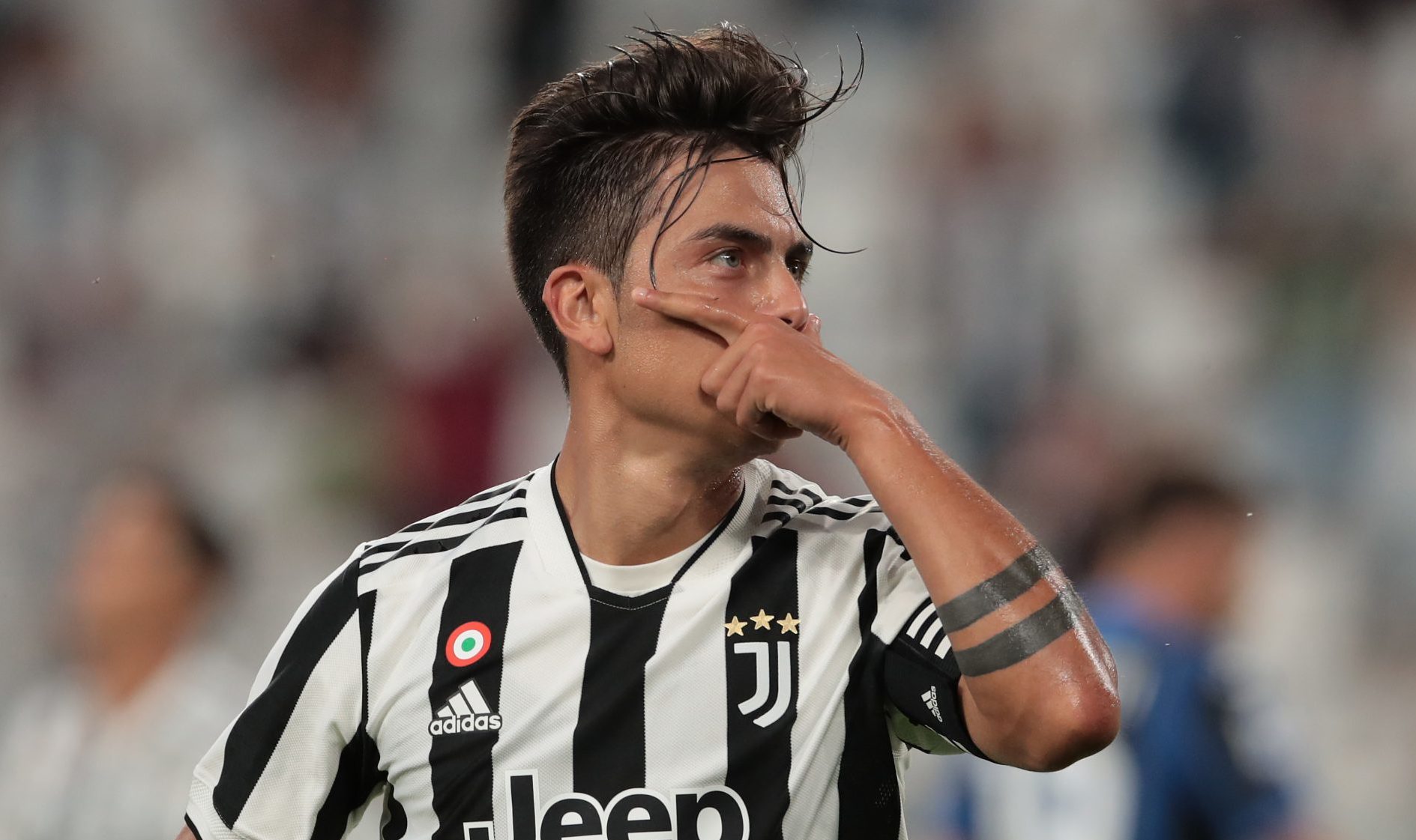 Dybala, il commovente addio ai tifosi bianconeri: “Il destino ci mette su strade diverse, ma non vi dimenticherò”
