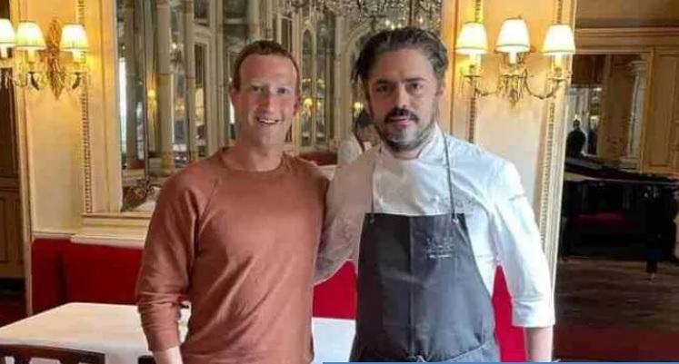 A Torino a sorpresa arriva Mark Zuckerberg – La visita per le vie del centro del ‘re’ di internet