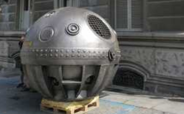 Torino – Si gira Fast & Furious e in città ‘spuntano’ grandi bombe in strada