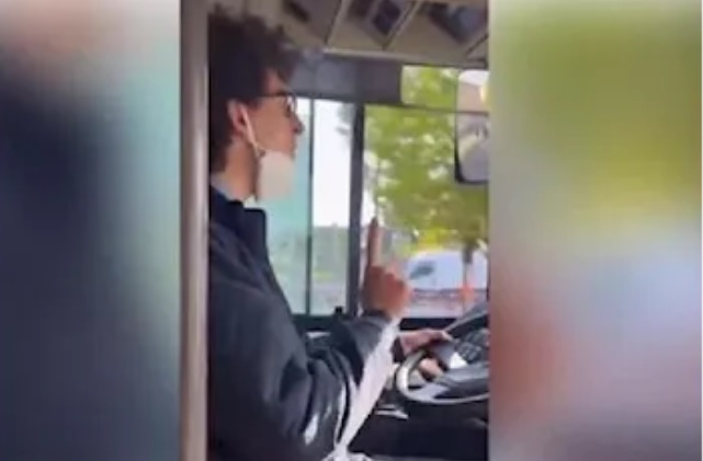 Torino – Il figlio guida autobus senza patente: revocato direttore Gtt