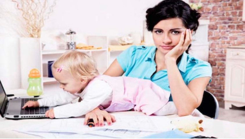 In Italia il 42% delle mamme fra i 25 e i 54 è senza occupazione: “Un quadro critico”