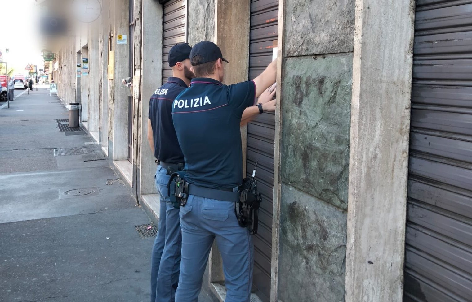 Torino – Esplode la rissa nel bar, locale a soqquadro. Chiuso dalla Polizia
