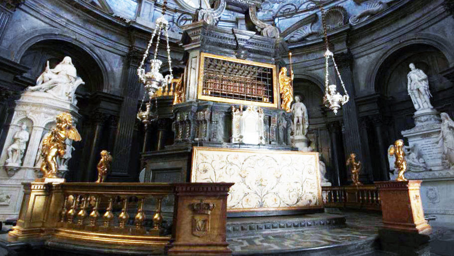 Torino – Torna a splendere la grande raggiera dell’altare della Cappella della Sindone: la presentazione