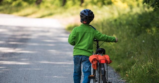 Piemonte – Bambino di 9 anni travolto in bici da un furgone: è gravissimo al Regina Margherita