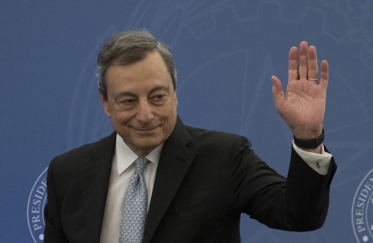 Governo Draghi al capolinea – Il premier chiede la fiducia: il No di Centrodestra e M5S. Liti accese in Forza Italia