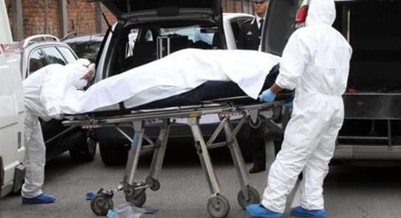 Torino – Trovato cadavere decomposto in casa: l’allarme dei vicini