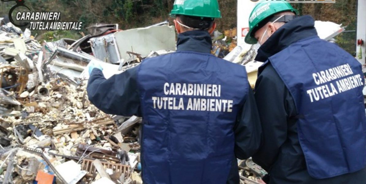 Torino – Scoperta maxi discarica a cielo aperto: mille tonnellate di rifiuti pericolosi, rischio disastro ambientale