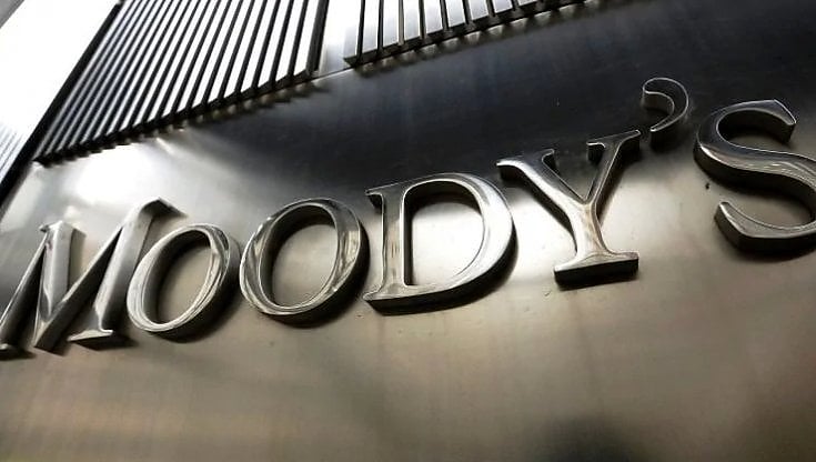 Economia – Moody’s cambia l’outlook dell’Italia, che passa da ‘stabile’ a ‘negativo’. Ecco i motivi