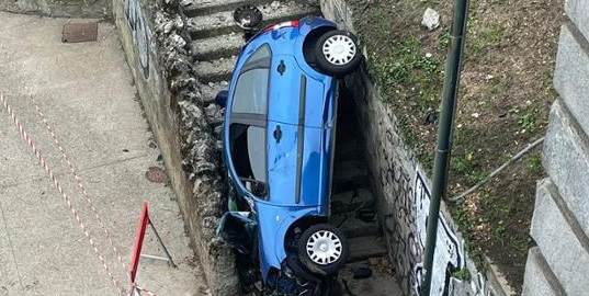 Torino –  Auto precipita dal Ponte Isabella: ci sono feriti