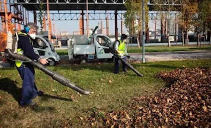 Torino – Interventi straordinari di raccolta foglie in città: 25 squadre ‘in campo’