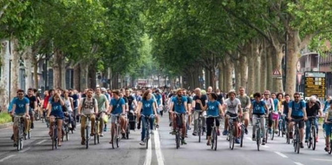 Torino – E’ il giorno del Bike Pride: attesi migliaia di partecipanti. Obiettivo: “Limite dei 30 km/h in tutte le strade”