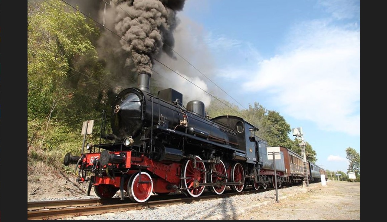 Torino – Riapre la linea Chivasso-Asti con gli splendidi treni storici a vapore. Ed è subito un grande successo