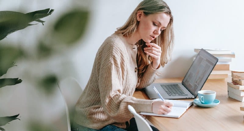 Ansia, attacchi di panico, disturbi mentali – Dilagano i casi in Italia, fra le partita IVA