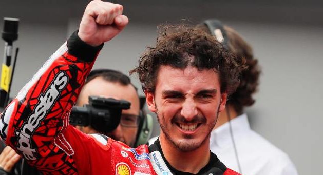 Per il torinese Pecco Bagnaia è un successo storico – Dopo 50 anni un italiano vince su moto italiana