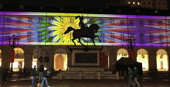 Torino si illumina – Opere d’arte e di luce in piazza San Carlo. L’evento
