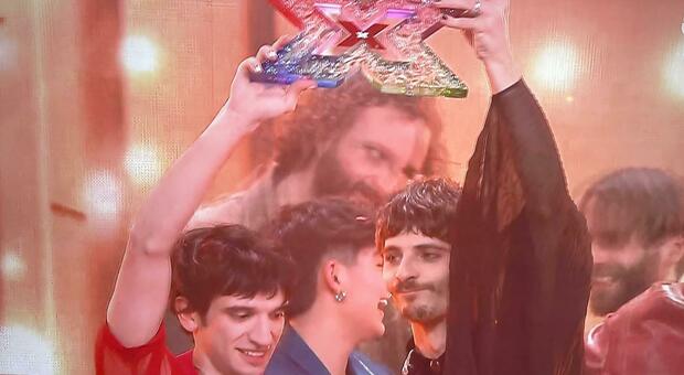 X Factor: trionfo dei torinesi Santi Francesi – A loro la 16esima edizione, Beatrice Quinta è seconda