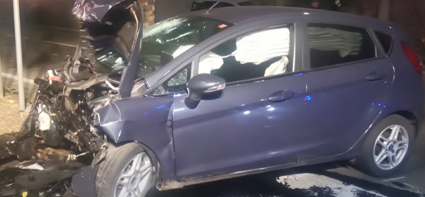 Un altro terribile incidente nel Torinese – Auto si schianta contro un’abitazione privata, muore a 44 anni