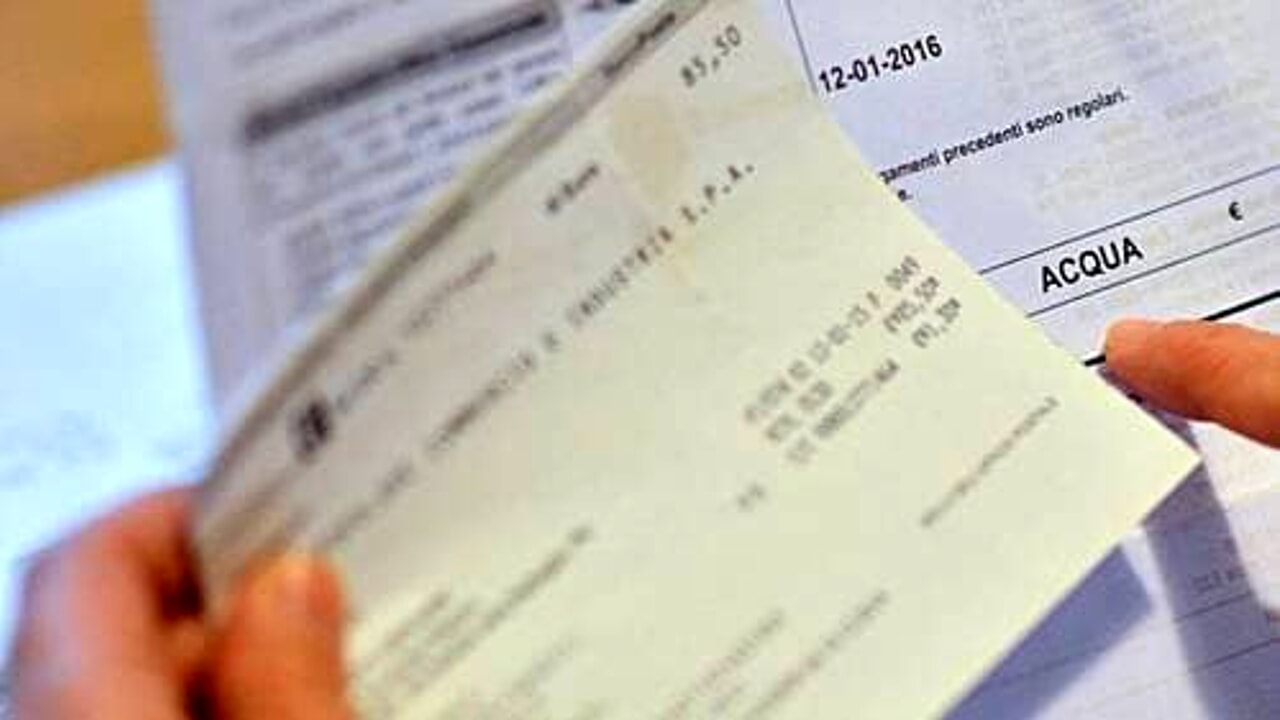 Acqua, il prezzo vola alle stelle – Nel 2022 rincari in tutta Italia e in bolletta si arriva ad un + 5,5%. I dati