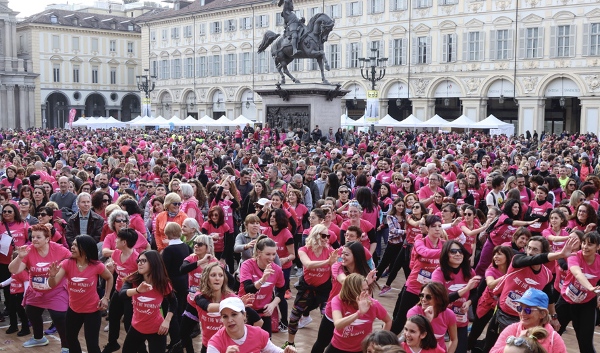 Torino – Rumeno deruba anziana durante l’evento ‘al femminile’ Just the Woman I Am: scoperto e arrestato