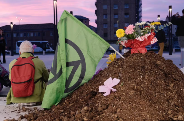 Torino – Cirio, ragazzo di campagna, dopo la montagna di letame alla Regione: “Rispetto il valore delle cose e soprattutto della terra”