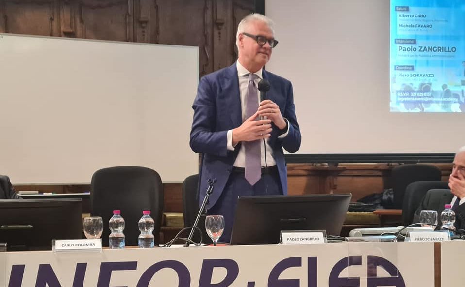 Torino – Il ministro Zangrillo parla agli Universitari: “Il mito del posto fisso lasciamolo a Checco Zalone”