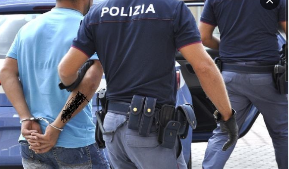 Torino – Fugge dagli arresti domiciliari per andare a derubare un supermercato: inseguito e arrestato di nuovo