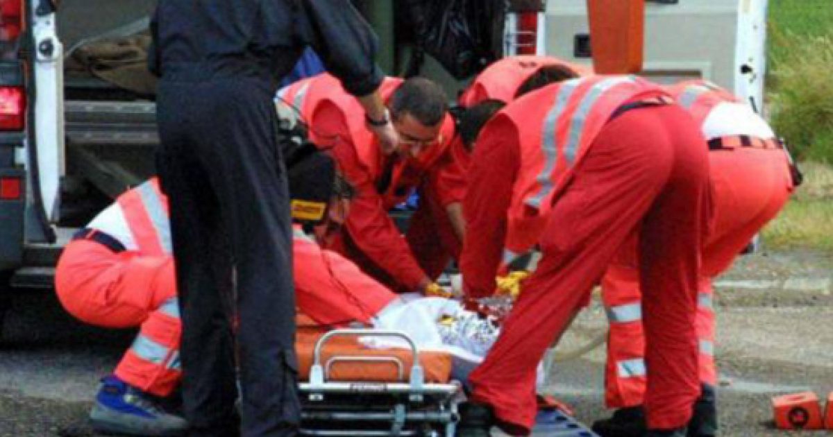 Torino –  Precipita dal sesto piano: è miracolosamente vivo