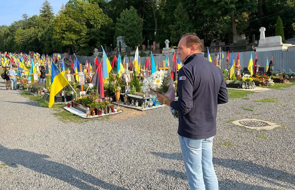 Torino – Il Presidente Cirio in Ucraina: riportate a casa 18 persone fragili evacuate un anno fa