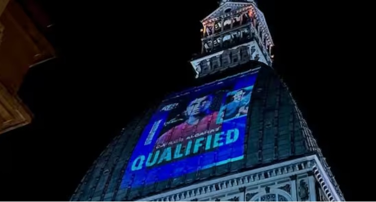 Torino – La Mole si è illuminata con il fenomeno Alcaraz: è il primo qualificato alle ATP Finals torinesi
