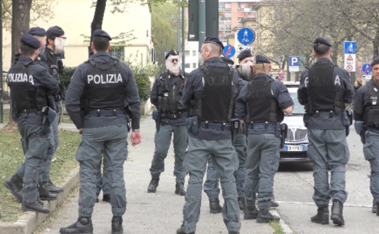 Torino – Sicurezza in periferia Nord, Petrarulo, Rosso e Fontana attaccano: “Se con una richiesta di consiglio circoscrizionale aperto, Lo Russo partecipa ai blitz della polizia, allora chiediamo subito un consiglio comunale aperto”