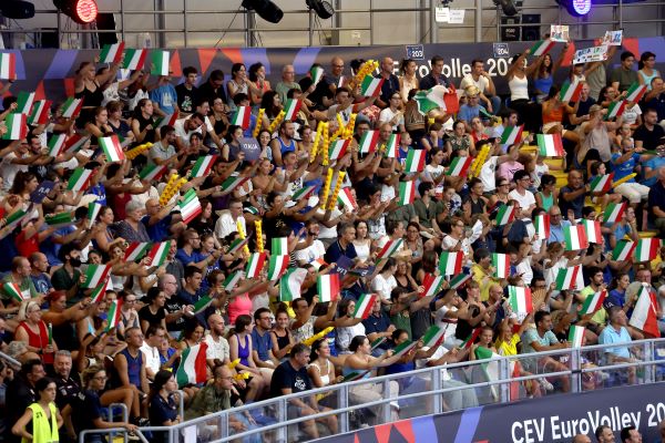 A Torino grande entusiasmo per l’Italia di Volley – Pala Ruffni esaurito  e Azzurre ancora vittoriose