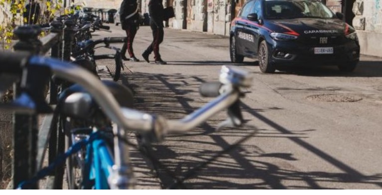 Torino – Lanciarono bici dai Murazzi, ferendo gravemente un ragazzo: condannati i 3 minorenni