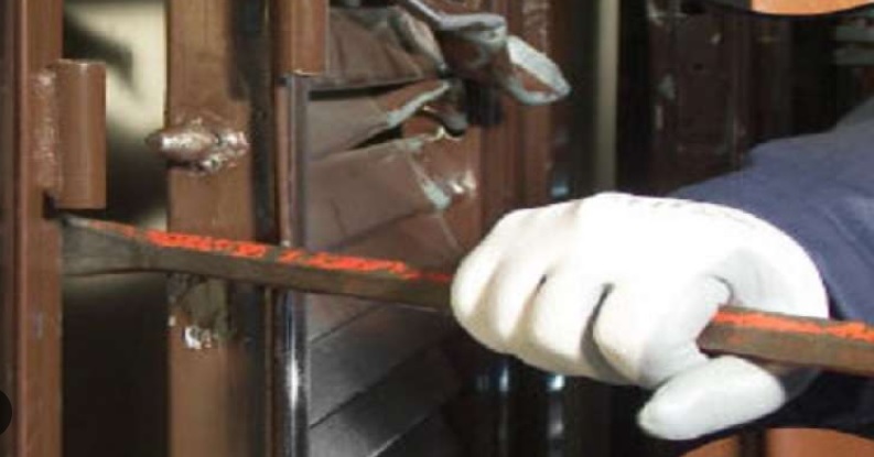 Torino – Anziano ladro non si arrende: a quasi 80 anni evade dai domiciliari: lo trovano con attrezzi da scasso, pronto a rubare