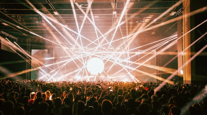 A Torino torna “Club to Club,” il festival musicale indoor più grande in Italia: INFO e programma