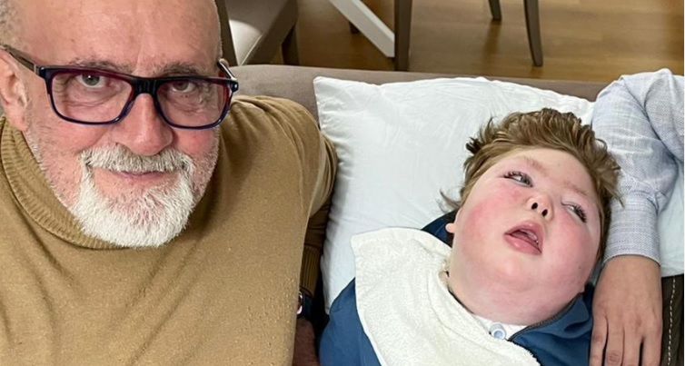 L’abbraccio dei Torinesi a Nicholas, bimbo affetto da una sindrome rara – Consegnata l’auto per aiutare la famiglia