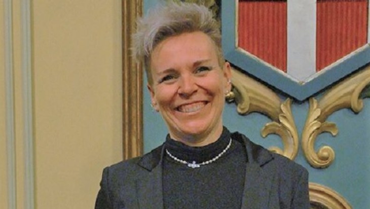 Torino – Il bel messaggio della sindaca canavesana, che lotta contro un tumore “Nulla mi impedirà di continuare a fare quello che amo”