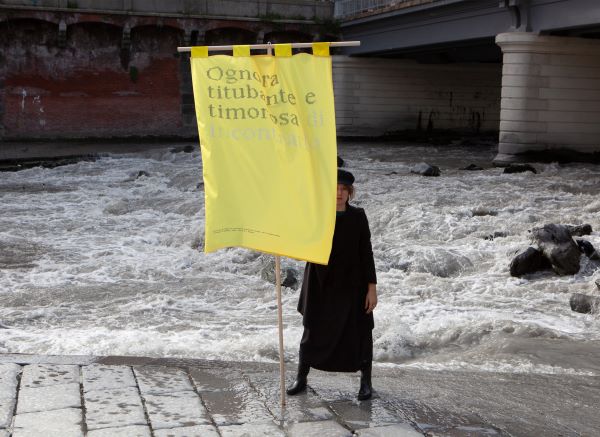 Torino – “L’amavo troppo e le ho sparato”: la straordinaria performance -parata sotto la Mole