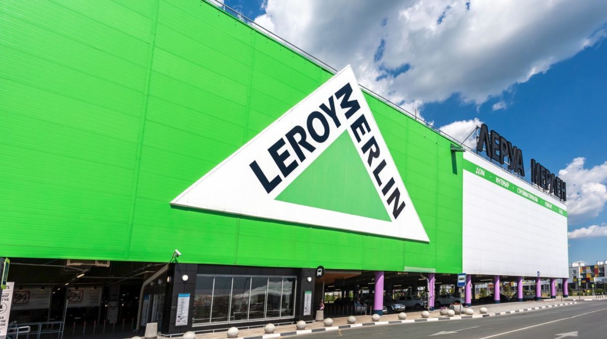 Torino – Protesta alla Leroy Merlin: licenziati in 470, i dipendenti abbandonano i carrelli alle casse: ed è il caos