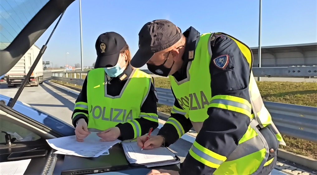 Torino, dati allarmanti – Controlli in Tangenziale: oltre 100 patenti ritirate in poche settimane