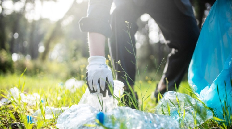 Piemonte  – “Disastro” ecologico sulle Alpi: mezzo chilo di rifiuti ogni km, anche oggetti di 40 anni fa. I dati preoccupanti