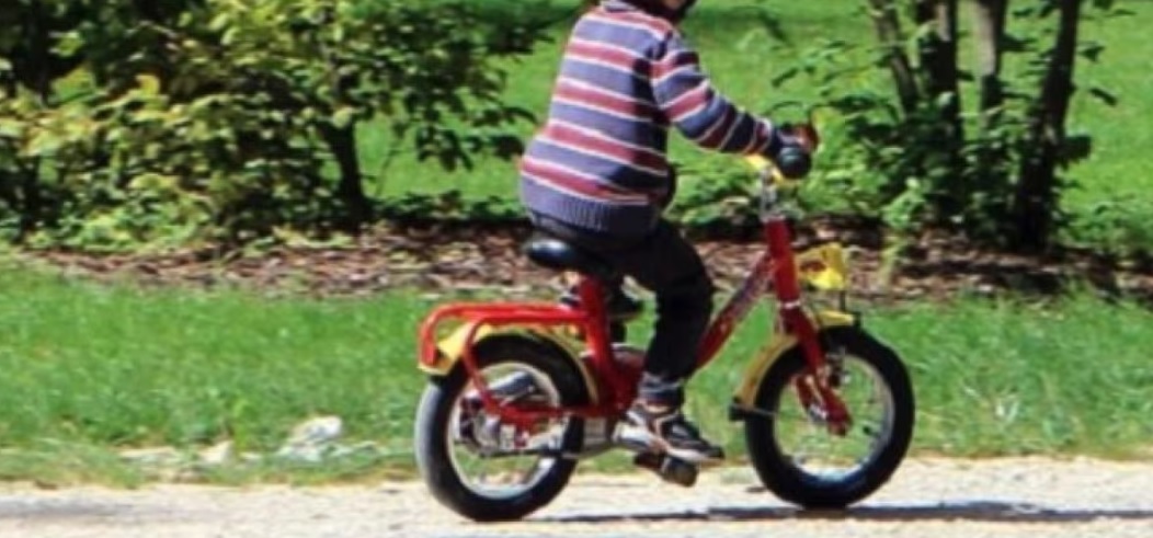 Paura a Torino – Bimbo si perde per ore in strada: ritrovato dai carabinieri (che per tranquillizzarlo gli fanno un regalo)