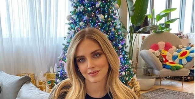 Torino – Chiara Ferragni chiede perdono per il “caso Pandoro” e promette: dono 1 milione di euro all’ospedale Regina Margherita