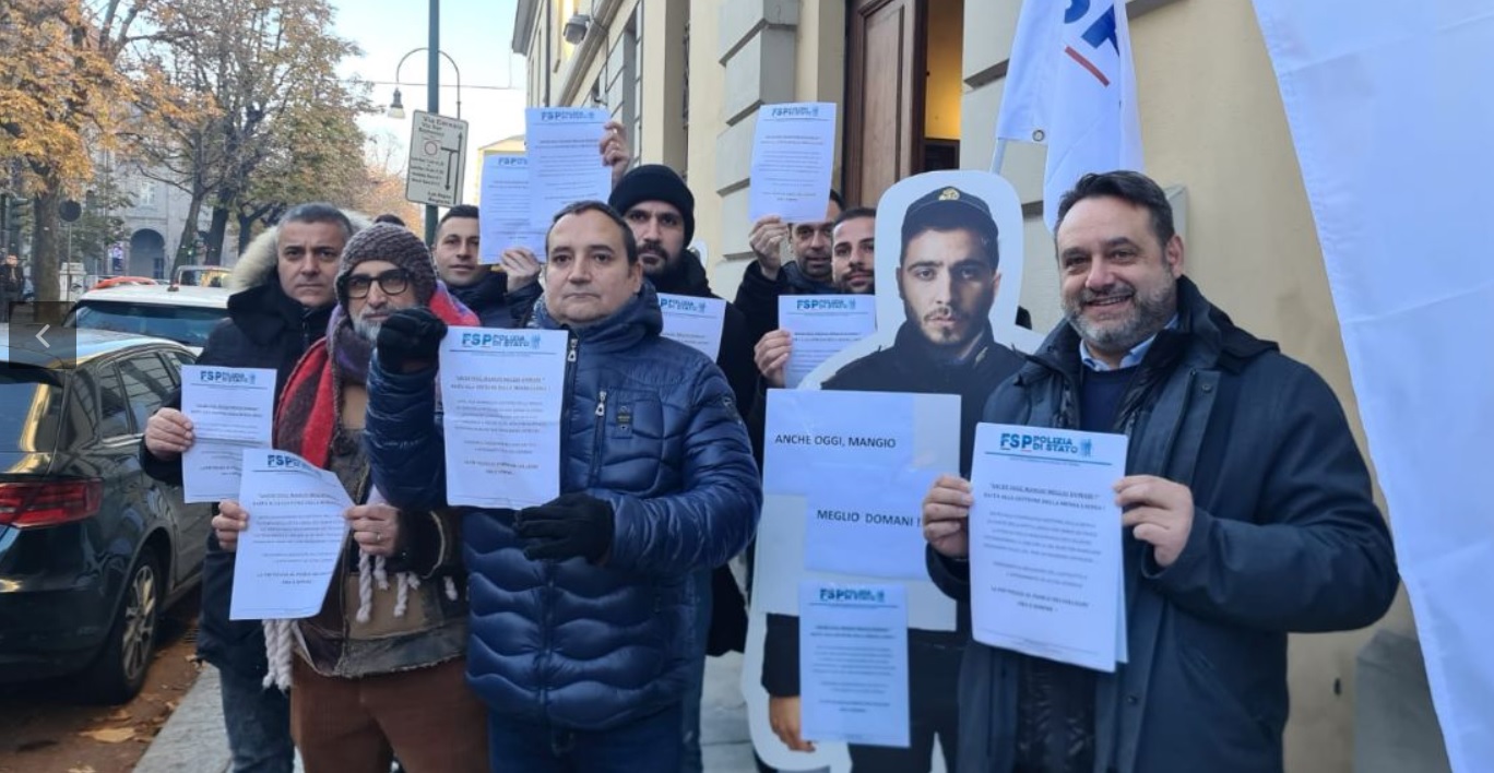A Torino i poliziotti di via Veglia mangiano male. E scatta la protesta contro la mensa