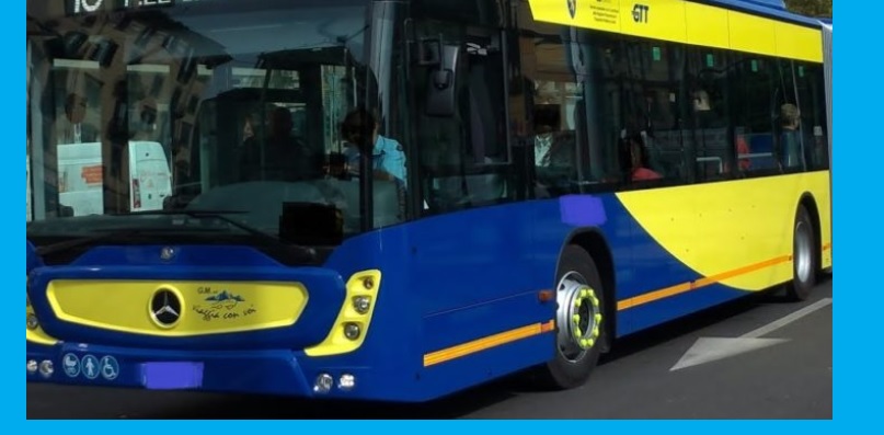 Torino – Peruviano rapina a bordo dell’autobus con un coltello: arrestato