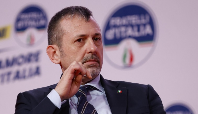 Piemonte – Spari alla festa di Capodanno del sottosegretario Delmastro: ferito il genero di un agente di scorta