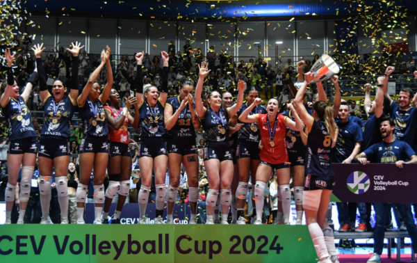 A Torino il Chieri Volley scrive la storia – Vince la Coppa Cev in un Pala Asti stracolmo