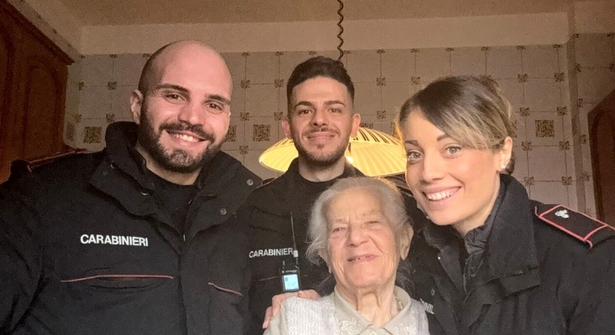 Torino – Anziana sta male nel giorno della Festa della Donna e chiama i Carabinieri: “Mi sento sola”. Arrivano subito in suo aiuto